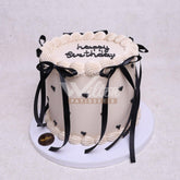 W35.g VINTAGE - Women Birthday Cake - WILTON PATISSERIE